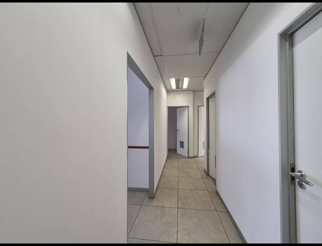 181M² OFFICE TO LET IN ROSEBANK
